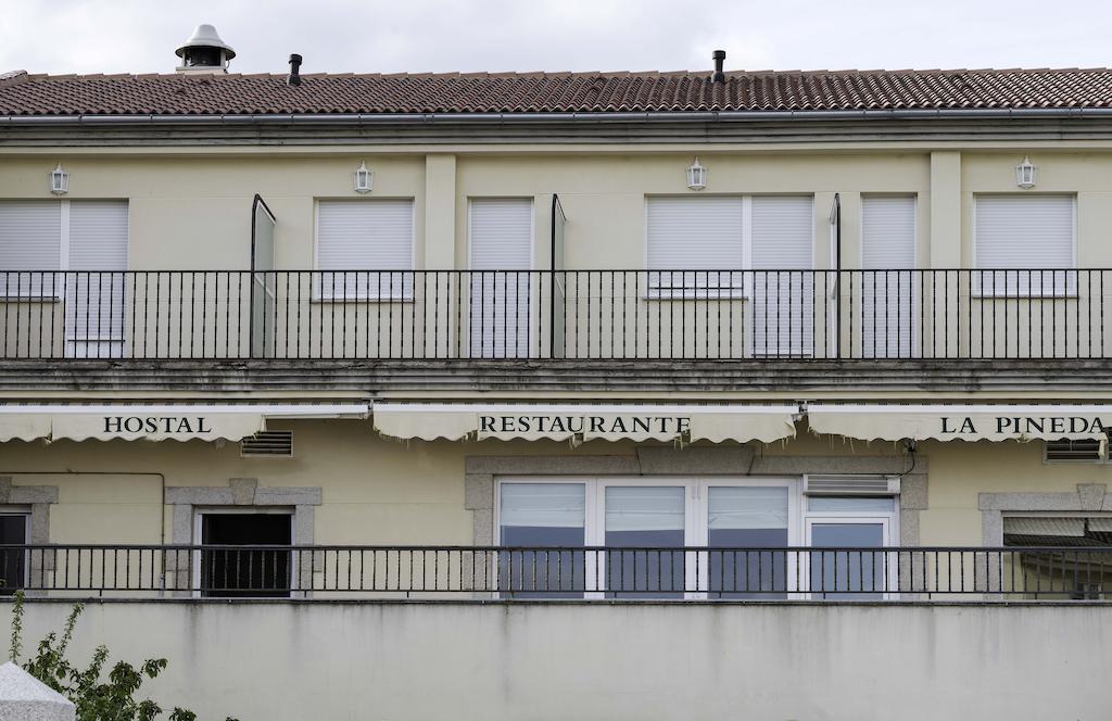 Hostal Restaurante La Pineda El Barco de Avila Exterior photo